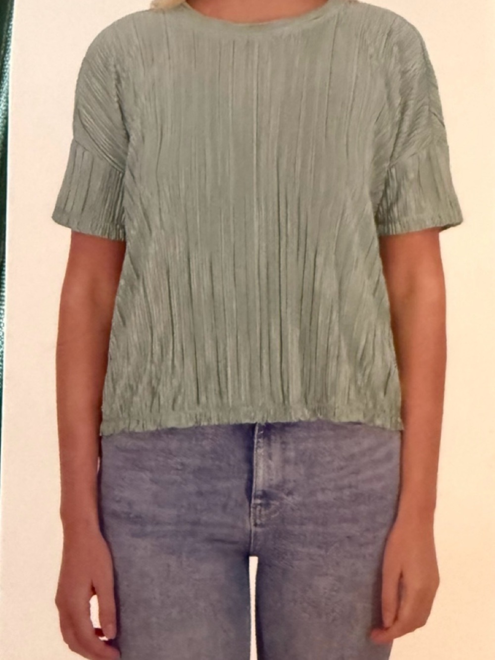 Andrew Marc Moss Green Short Sleeve Boxy Plisse Pleated Top. NWT, Large